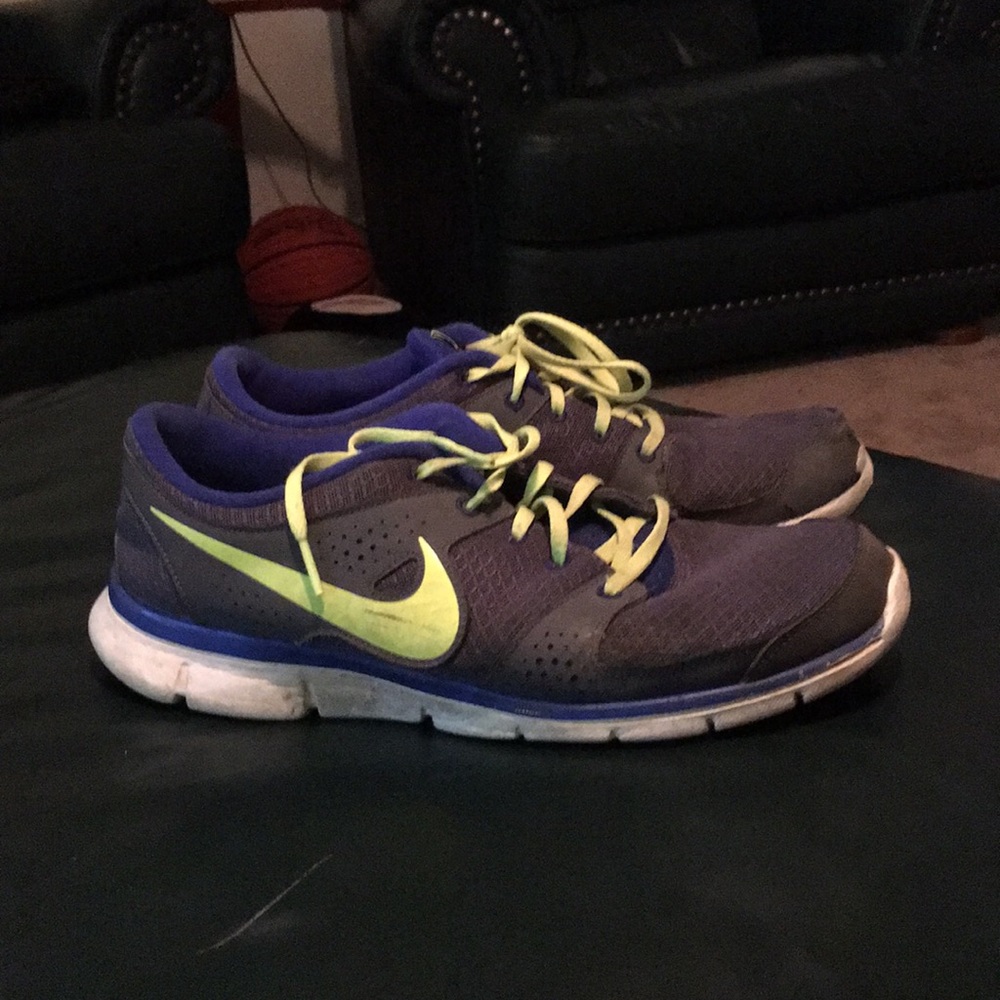 Men’s Size 11 Nike Shoes